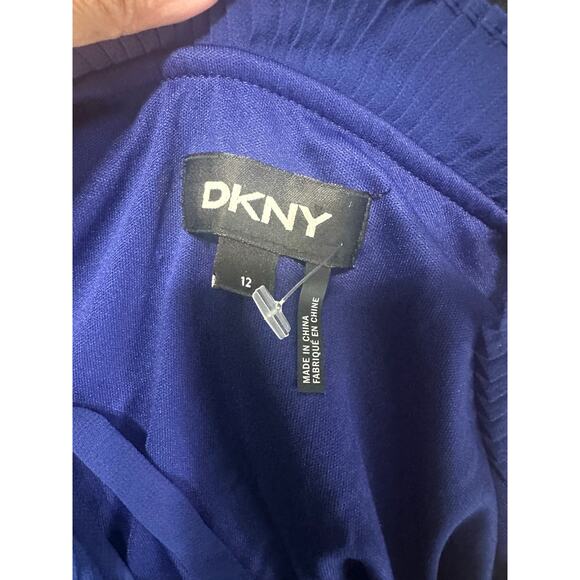 DKNY Blue Sleeveless Tie-Neck Pleated Shift Dress – Elegant Style - Picture 6 of 8